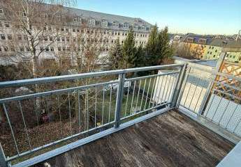 Günstige und DG 3-Zimmer mit Dusche, AR, Garten, Balkon und Laminat in guter Lage! EBK mgl.!