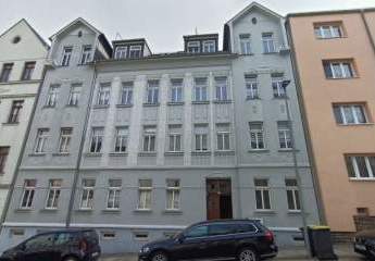 Günstige DG 2-Zimmer mit Wanne und Laminat in guter Lage!