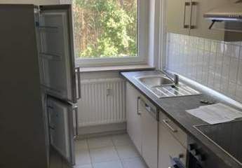 Gemütliche 3-Zimmer mit Laminat, Wannenbad, Garage und EBK in guter Lage!