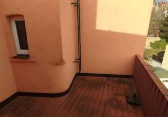 Großzügige 3-Zimmer mit EBK, großen Balkon und Laminat in zentraler Lage!