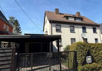 Doppelhaushälfte mit großer Garage, Carport, Wa, Du. und sonnigem Grundstück am Stadtrand