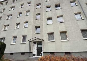 Gemütliche neu renovierte 3-Zimmer mit Balkon, Laminat und Wannenbad in ruhiger Lage!