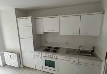 2-Zimmer mit Einbauküche, Balkon, Wanne, Dusche und Laminat zum Toppreis!