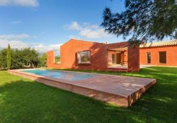 Mediterrane Villa mit Pool und grossem Grundstück in Consell