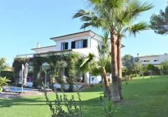 Exklusive mediterrane Villa in Cala Vinyes in einer abgeschlossenen Anlage mit Vermietungslizenz