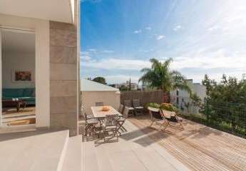 Schönes Apartment mit Terrasse zu verkaufen in Cala Major, Mallorca