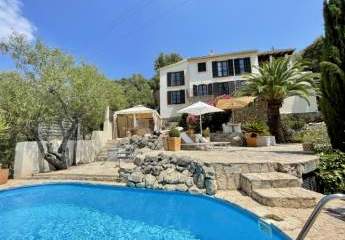 Makellose Villa mit Meerblick und Pool zu verkaufen in Galilea