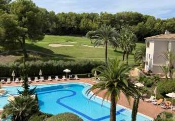 Exklusive Wohnung mit Terrasse in einer Golfanlage in Cas Catala, Mallorca