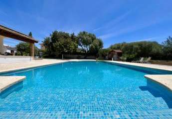 Villa mit fantastischem Garten und Pool zu verkaufen in Portol, Mallorca