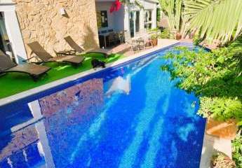 Einfamilienhaus in Torrenova mit Teil-Meerblick und Pool