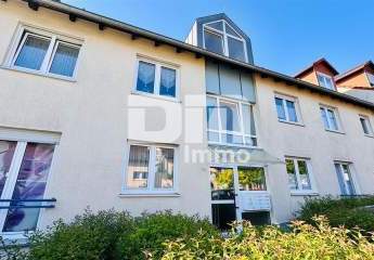 Hochklassige Dreizimmerwohnung im 1.OG mit Loggia + TG Stellplatz in gesuchter Lage