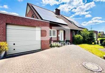 Stilvoll modernisierte Doppelhaushälfte mit PV-Anlage, Garten und Terrasse in Traumlage