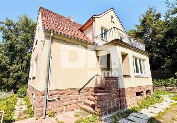 Herrschaftliches Ein- /Zweifamilienhaus BJ 1949 mit großem Garten in Traumlage