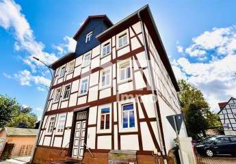 Modernes 2 Zimmer Apartment in umfassend saniertem Fachwerkhaus in gesuchter Lage