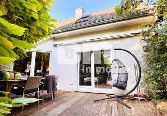 Gepflegtes Einfamilienhaus mit Terrasse, Doppelcarport und umfangreicher Ausstattung