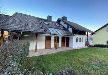 Hochwertiges 1-2 Familienhaus mit großem Garten in erhobener Ortsrandlage mit Panoramablick