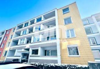 Gepflegte Dreizimmerwohnung mit Loggia in idyllischer Ortsrandlage /Campusnähe