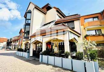 Schöne zentral gelegenes Büro mit zwei Balkonen und Tiefgaragenstellplatz