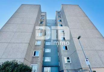 Modernisierte Eigentumswohnung mit Balkon in gepflegtem Mehrfamilienhaus