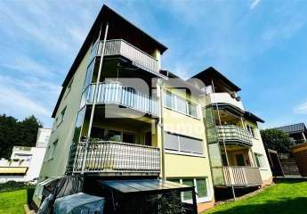 Gepflegte Etagenwohnung in hervorragender Wohnlage mit Carport und großem Balkon