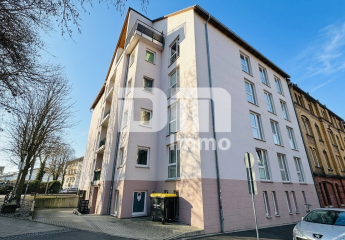 Moderne 4 Zimmer HP / EG Wohnung mit 2 Bädern und großer Terrasse direkt an der Uni
