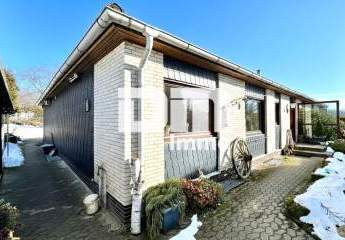 (R)eserviert! Großer altengerechter Bungalow mit großem Garten, Garage und Einliegerbereich