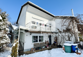 (R)eserviert!Umfangreich saniertes EFH inkl. PV-Anlage, Terrasse, Wintergarten und Garage