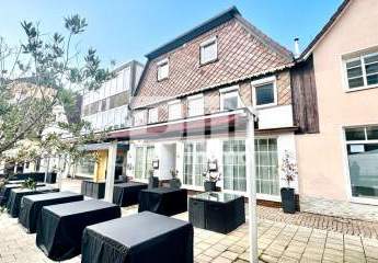 Wohn Gewerbe Ensemble mit 6 neuwertigen Apartments + Restaurant in Traumlage