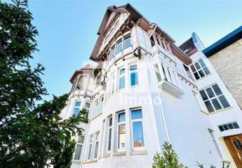 Hochwertige 5-Zi Wohnung in Traumlage mit Balkon in gepflegter Jugendstil-Villa + Panoramablick