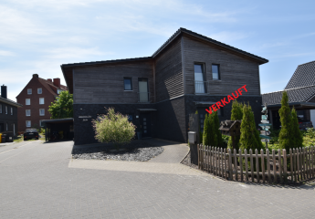 Emden: 2 Häuser ein Preis mit moderner Heizung