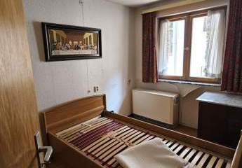 Solides Zweifamilien-Reihenmittelhaus sucht Handwerker