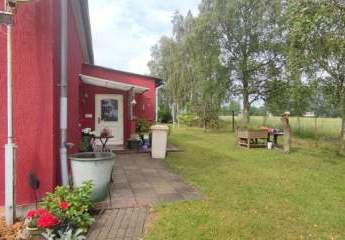 Zweifamilienhaus mit Stall und Scheune