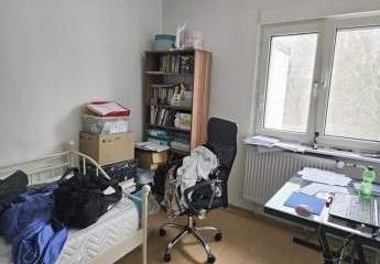Einfamilienhaus mit Garten und Garage