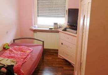 3 Zimmer, küche, Bad in zentraler Lage mit Garage