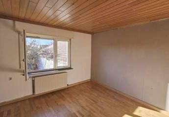 Geräumiges Haus für z.B. 2 Generationen in ruhiger Ortsrandlage in Heuchelheim