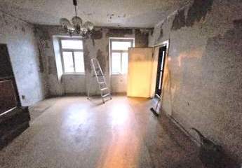 Freistehendes Einfamilienhaus im Dornröschenschlaf