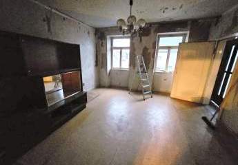 Freistehendes Einfamilienhaus im Dornröschenschlaf