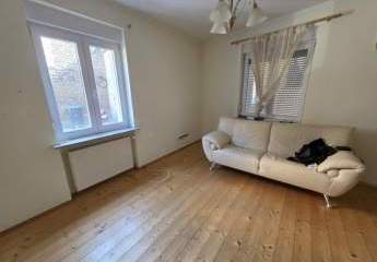 Teilsaniertes Bauernhaus mit weiterem Ausbaupotenzial