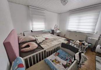 Freistehendes Dreifamilienhaus mit großem Grundstück; Kapitalanlage oder Mehrgenerationenhaus