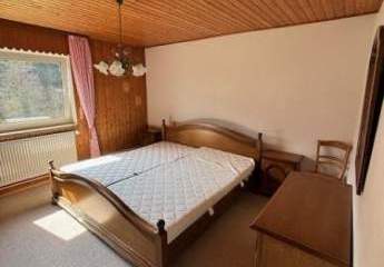 Gepflegtes Zweifamilienhaus / Mehrgenerationenhaus am Ortsausgang