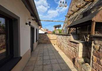 Saniertes Zweifamilienhaus im Herzen von Fürfeld mit Terrasse und Dachterrasse