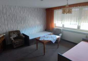 Zentral gelegene Zweifamilien. bzw. Mehrgenerationenhaus bestehend aus Häusern auf einem Grundstück