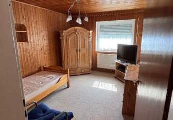 Gepflegtes Zweifamilienhaus / Mehrgenerationenhaus am Ortsausgang