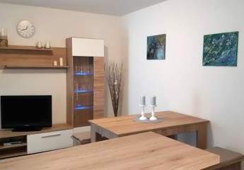 Top saniertes Zweifamilienhaus mit großem Hof und Ladeneinheit