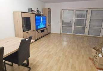 Gepflegte 2 Zimmer Eigentumswohnung mit Stellplatz und Balkon