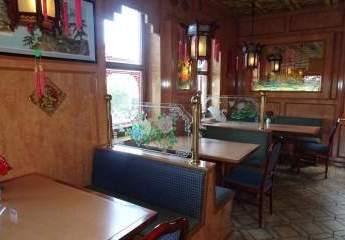 Schönes Speiserestaurant mit ETW und weiteren Verkaufsräumen mitten in Bretten