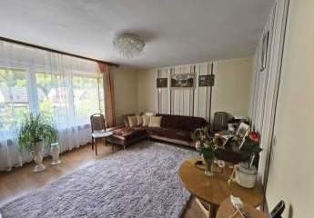 FreistehendesEinfamilienhaus mit kleinem, uneinsehbarem Garten