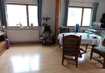 Großzügiges 1-2 Familienhaus in Lug