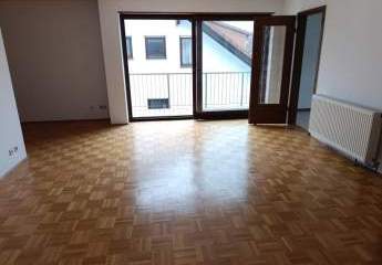 Sehr helles, leer stehendes 3-Fam. Haus (DHH) in guter Lage von Leimen;