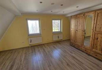 Sehr gepflegtes 4-Zimmer EFH mit Garten und 2 Terrassen Nähe Stadtpark in Lampetheim